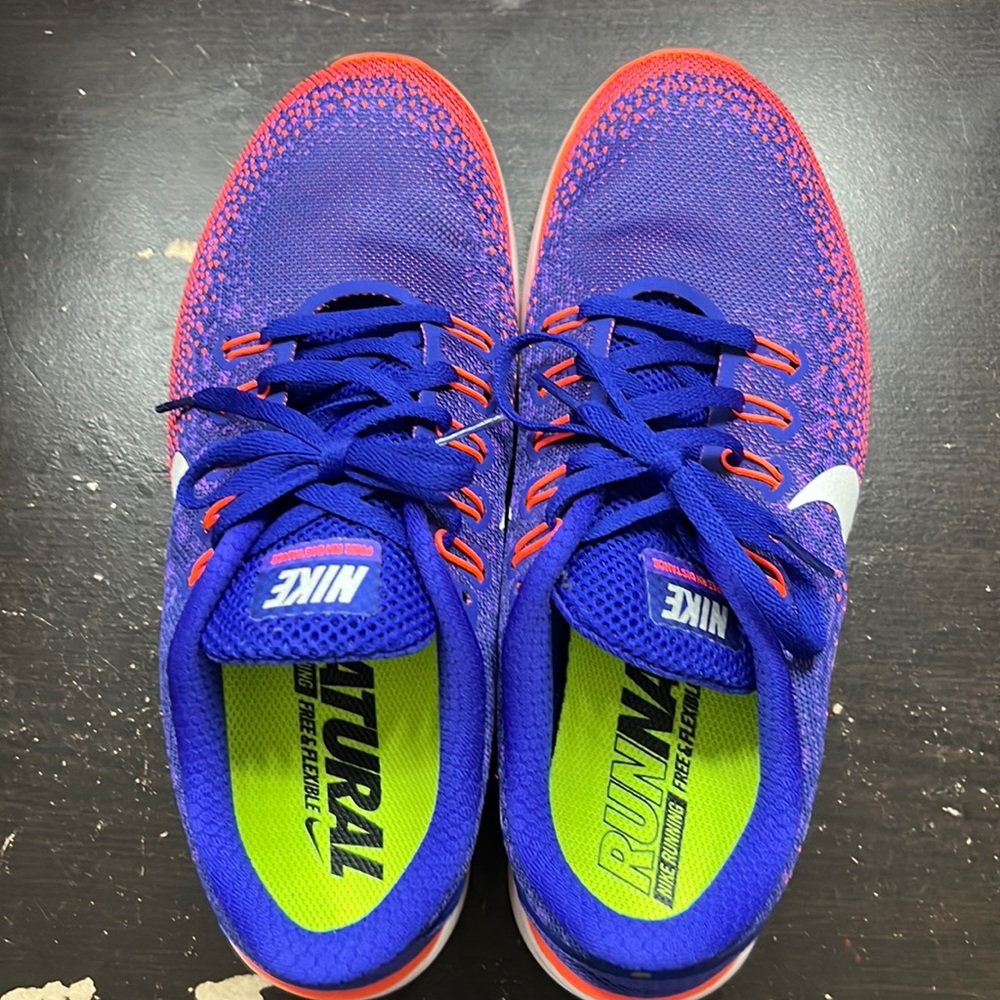 Women’s nike shoes!!!